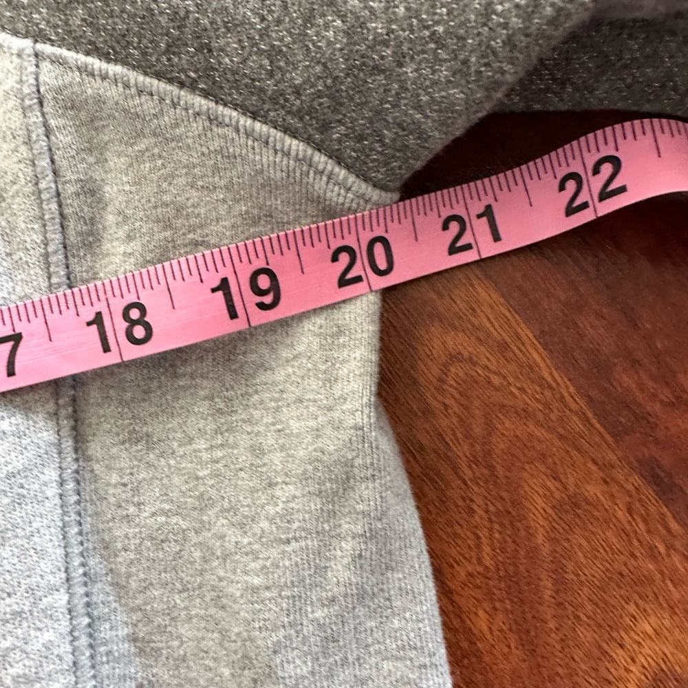 Women’s Under Armour Jacket - Picture 5 of 9